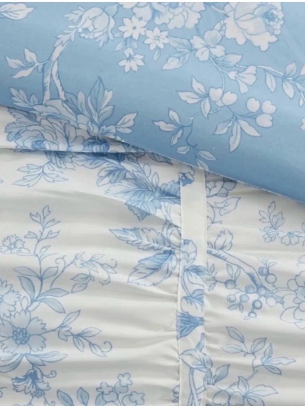 NIP - Floral Comforter Set with LoveShack feel - Twin XL - perfect for college!